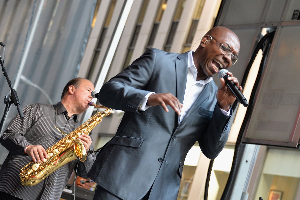 Temptations cut gig short after frontman Larry Braggs has 'horrific' fall off stage | London Evening Standard