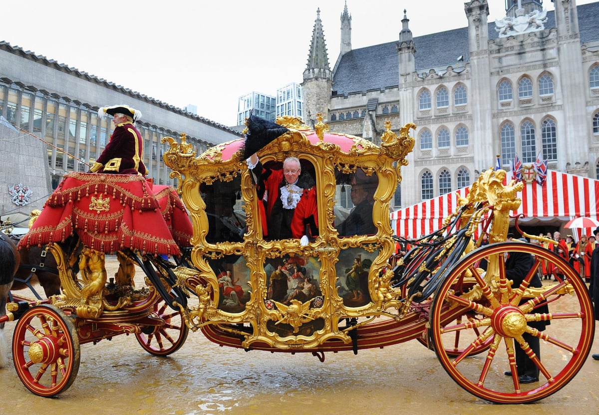 Lord Mayor's Show: Thousands line London procession route ahead of Thames fireworks | London Evening Standard