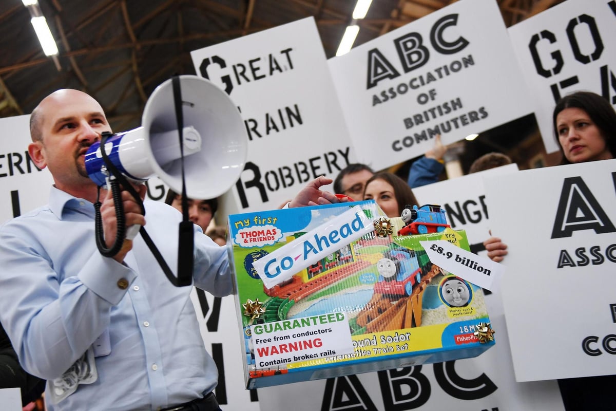 Southern Rail staff told to accept deal to end months of strike misery | London Evening Standard