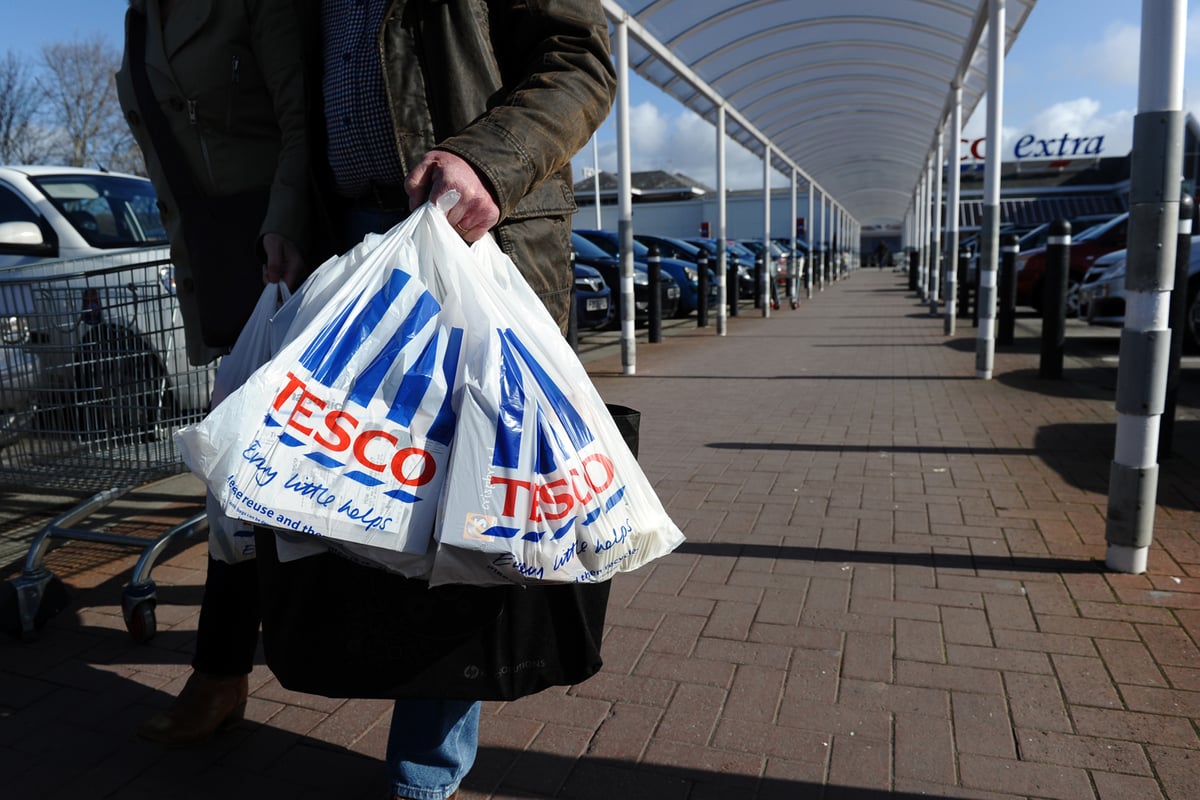 Tesco share price: Dave Lewis puts his stamp on Tesco with shock £3.7bn Booker deal | London Evening Standard
