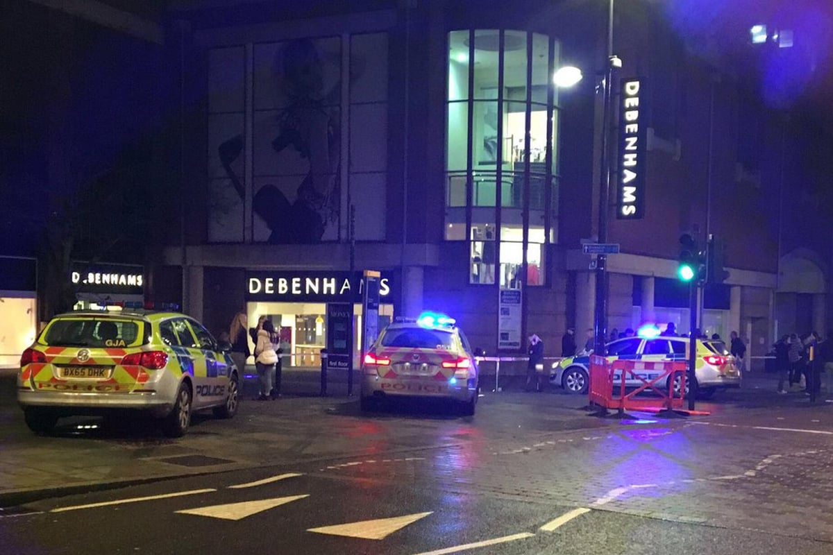 Bromley shopping centre The Glades evacuated over 'suspicious package' | London Evening Standard