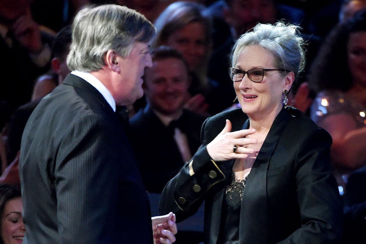 Stephen Fry grabs Meryl Streep for a kiss at the BAFTAs | London Evening Standard