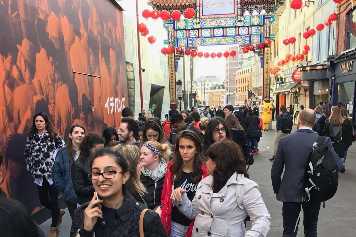 Hordes of hungry Londoners queue for tasty Bubblewrap waffle treats in Soho | London Evening Standard