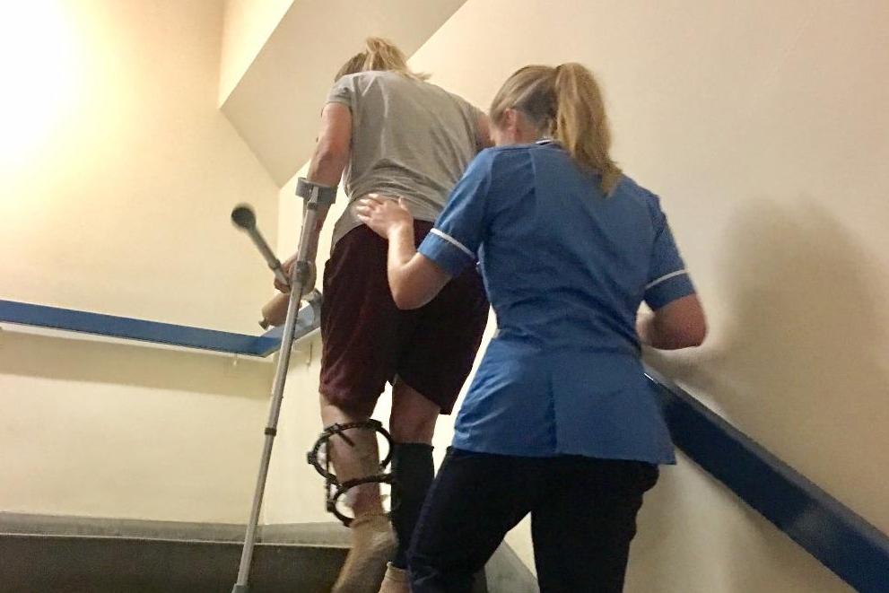 London attack victim Melissa Cochran takes tentative first steps up stairs as she learns to walk again | London Evening Standard