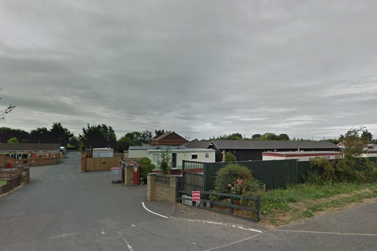 Essex shooting: Murder probe launched after man shot dead and woman repeatedly stabbed in Easter Sunday attack | London Evening Standard