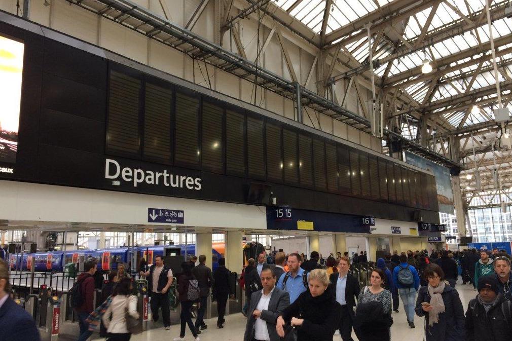 Tube line suspended after power cut at Waterloo station