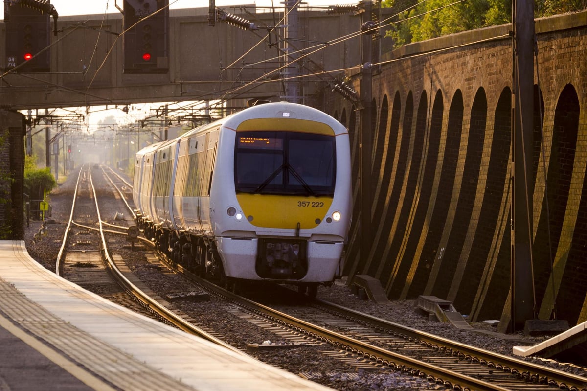 Fenchurch Street: Commuters' horror as man collapses and 'dragged along platform by train' in rush hour | London Evening Standard