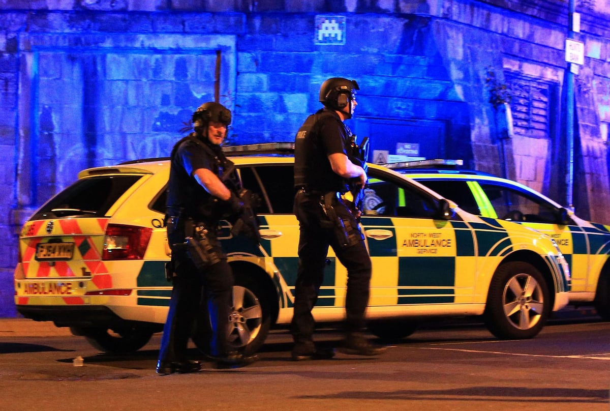 Manchester Arena explosion: Ariana Grande fans describe 'carnage' in aftermath of terrorist blast which left 22 dead | London Evening Standard