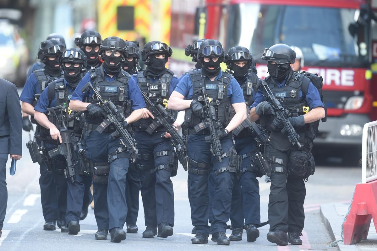 Three terrorists who killed seven people and injured 48 more in van and knife attack on London Bridge shot dead, police confirm | London Evening Standard