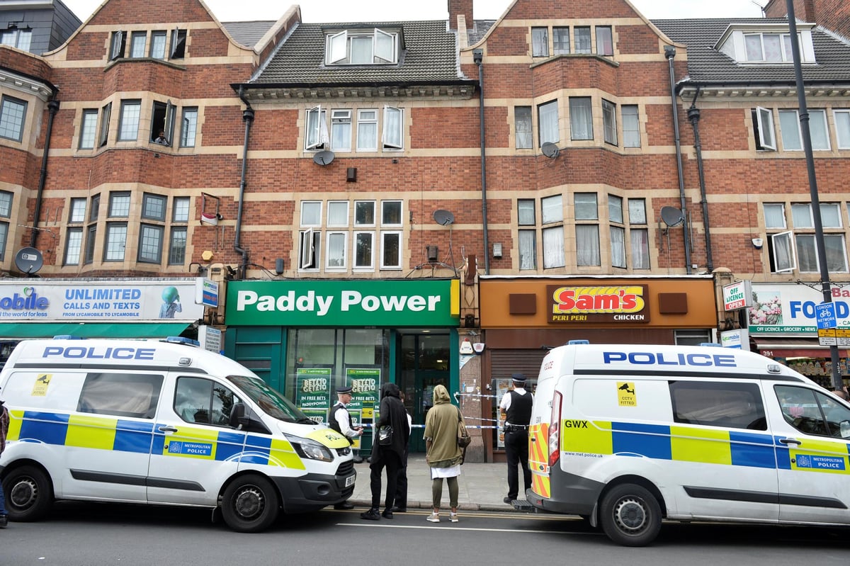 London Bridge attack: Armed police raid flat in East Ham after seven killed in terror attack | London Evening Standard