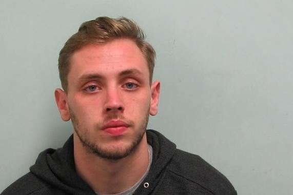 Canonbury stabbing: Manhunt launched after man knifed to death at north London flat party | London Evening Standard