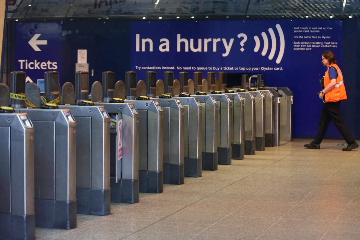 Tories call to axe 'over-inflated' taxpayer-funded £2.89bn TfL pension pot | London Evening Standard