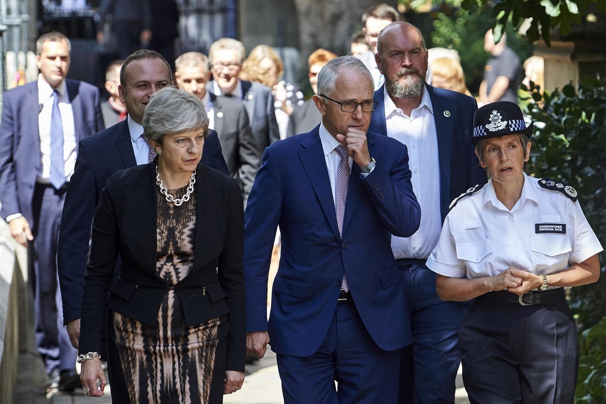 Australian PM Malcolm Turnbull thanks British emergency services on ‘moving’ visit to site of London terror attack | London Evening Standard