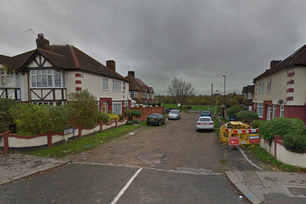 Norbury stabbing: Man, 18, knifed repeatedly by gang of thugs in unprovoked park attack | London Evening Standard