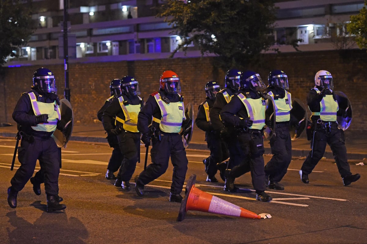 Rashan Charles death: Teenager arrested after Dalston protest turns violent and police come under attack | London Evening Standard