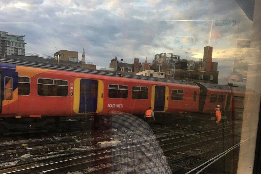 London Waterloo station train derailment: South West Trains commuters hit by major delays | London Evening Standard