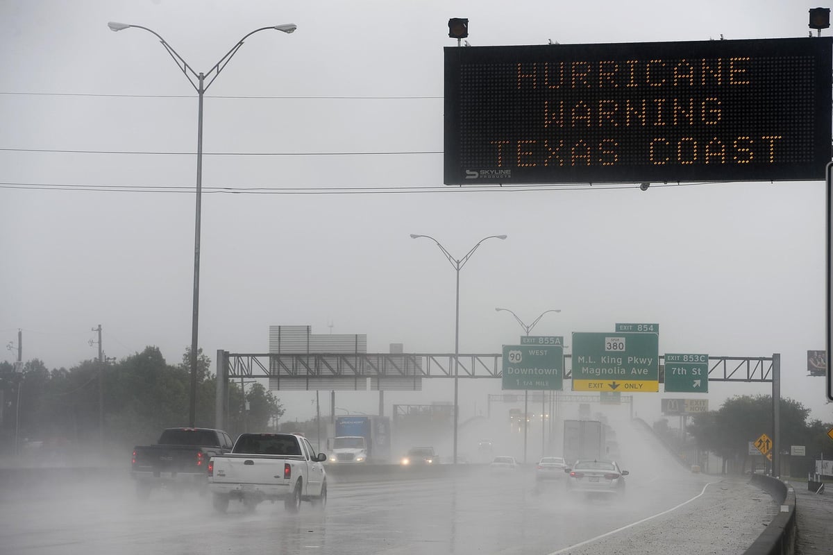Hurricane Harvey: US braced for ‘very major disaster’ as storm approaches its coastline | London Evening Standard