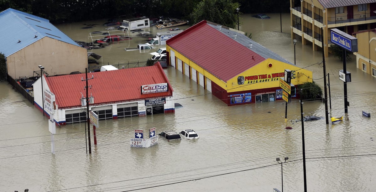 Oil giants in Houston on alert over chemical fall-out | London Evening Standard