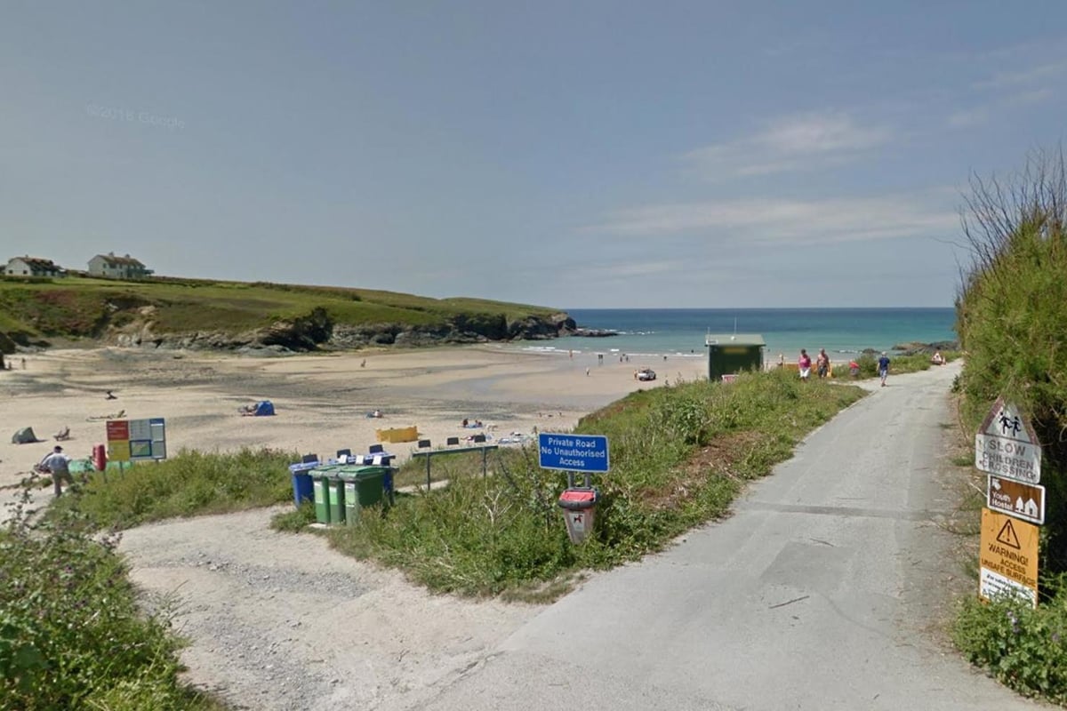 Major search operation launched after fishermen 'swept off rocks in Cornwall' | London Evening Standard