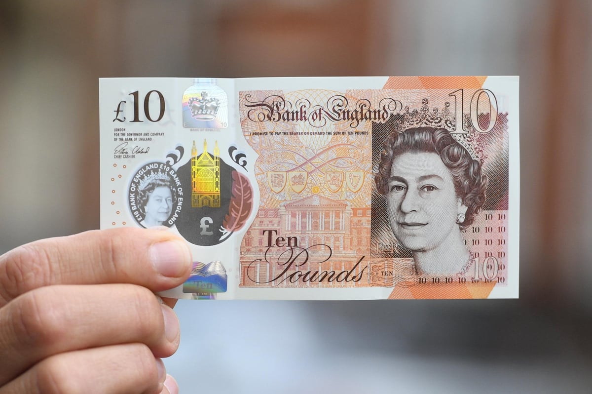 New £10 note: Londoners get their hands on new Jane Austen note as it enters ciculation | London Evening Standard