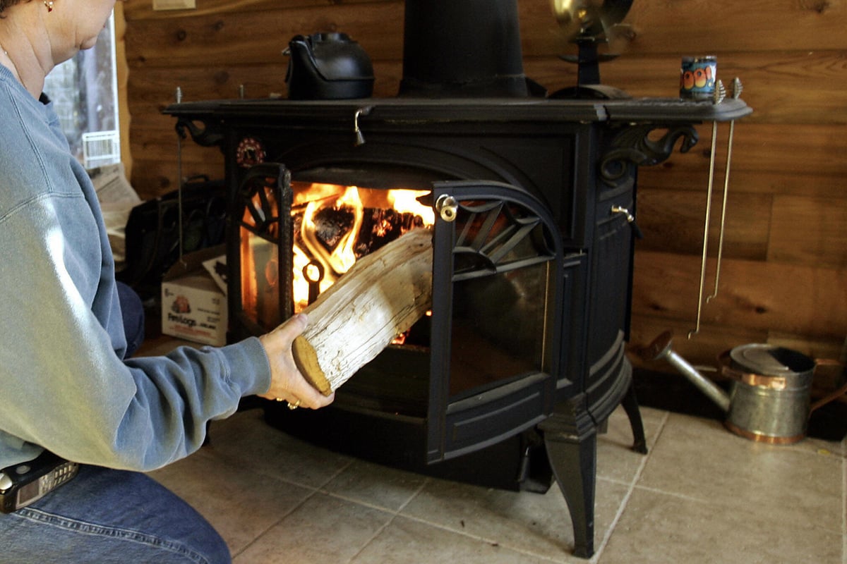 London pizza restaurants and trendy stove fitters: 'we'd go bust if wood burner ban goes ahead'... but Green campaigners hail Mayor's plan | London Evening Standard