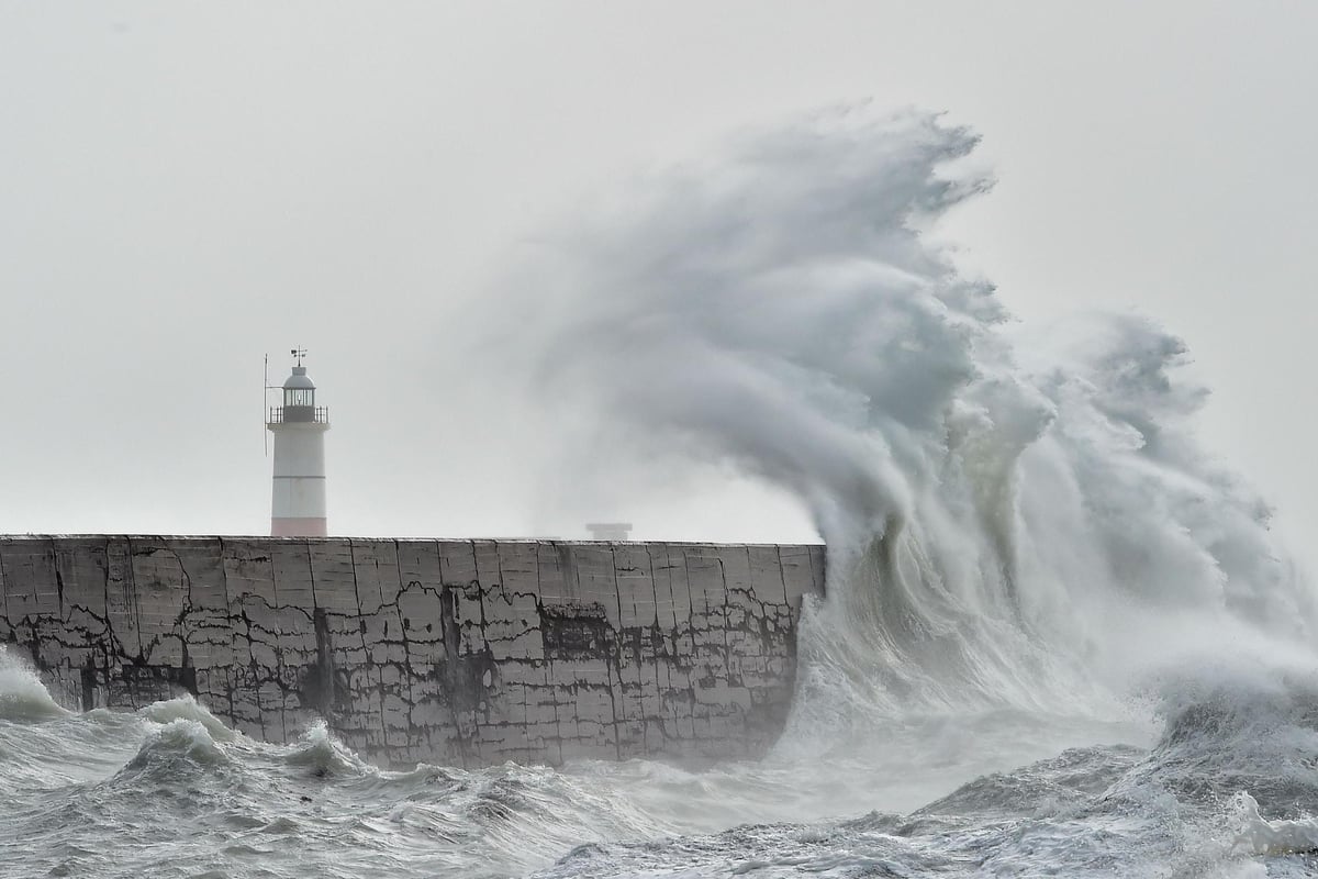 UK weather forecast: Storm Dylan could pose a 'danger to life' as 80mph winds set to batter UK | London Evening Standard