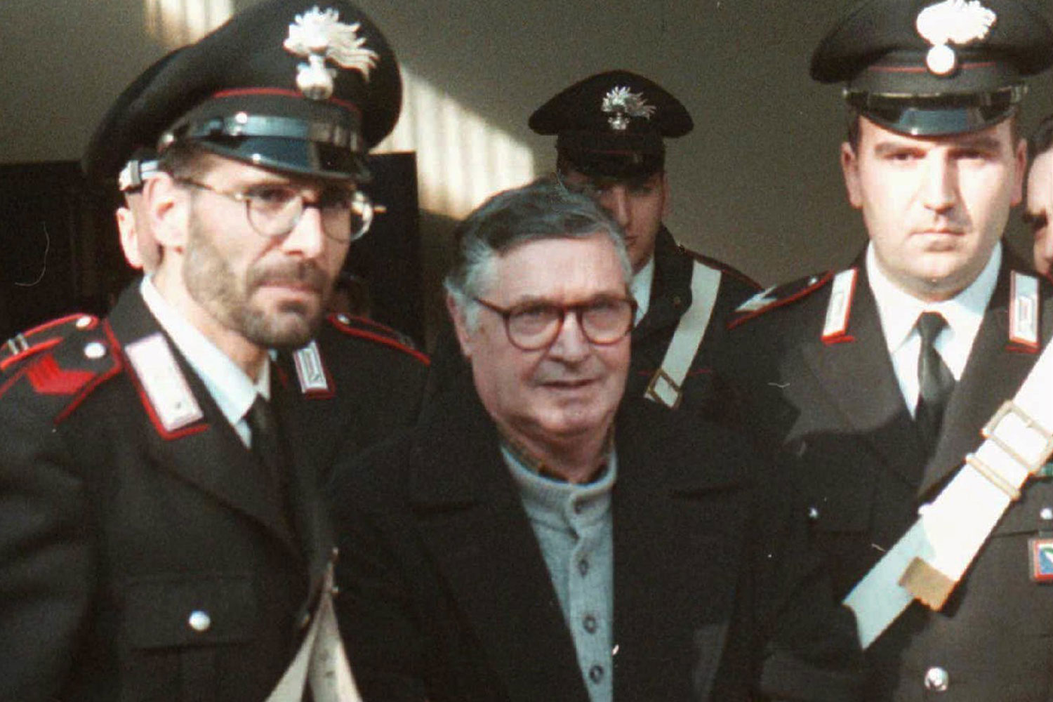 Jailed mafia 'boss of bosses' Salvatore 'Toto' Riina dies aged 87