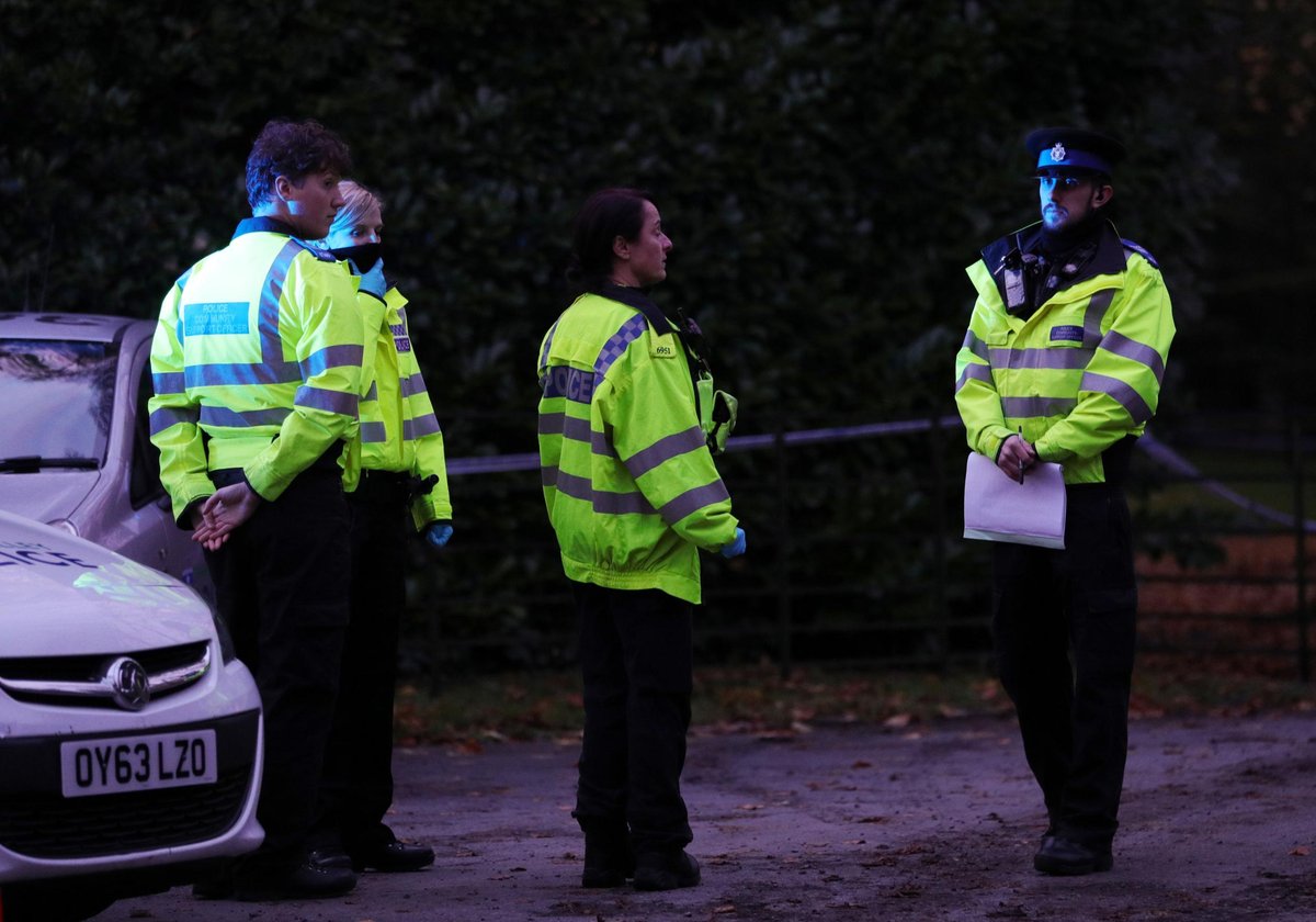 Buckinghamshire air crash: Four dead after helicopter and plane collide in mid-air | London Evening Standard