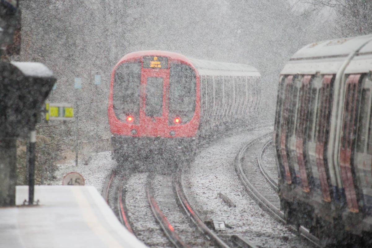 London weather: Snow forecast to hit capital next week as deep freeze continues