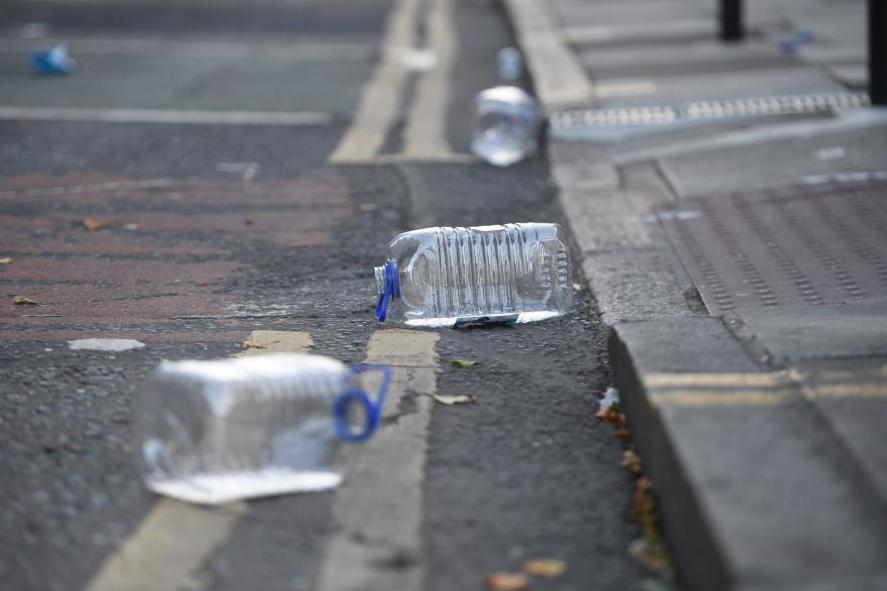 Schoolgirl, 14, sold bleach at shops in Newham dubbed 'UK's acid attack capital' | London Evening Standard