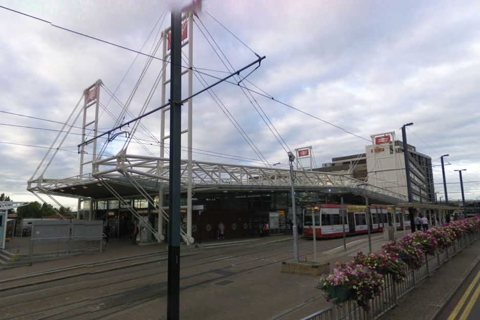 East Croydon station incident: Police appeal as man glassed in altercation | London Evening Standard