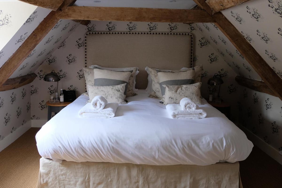 The Swan Inn at Ascott, Oxfordshire - review: 'Incredibly pretty and incredibly good value' | London Evening Standard
