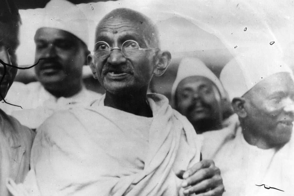 Manchester University students attempt to block plans for Gandhi statue 'because he's racist' | London Evening Standard