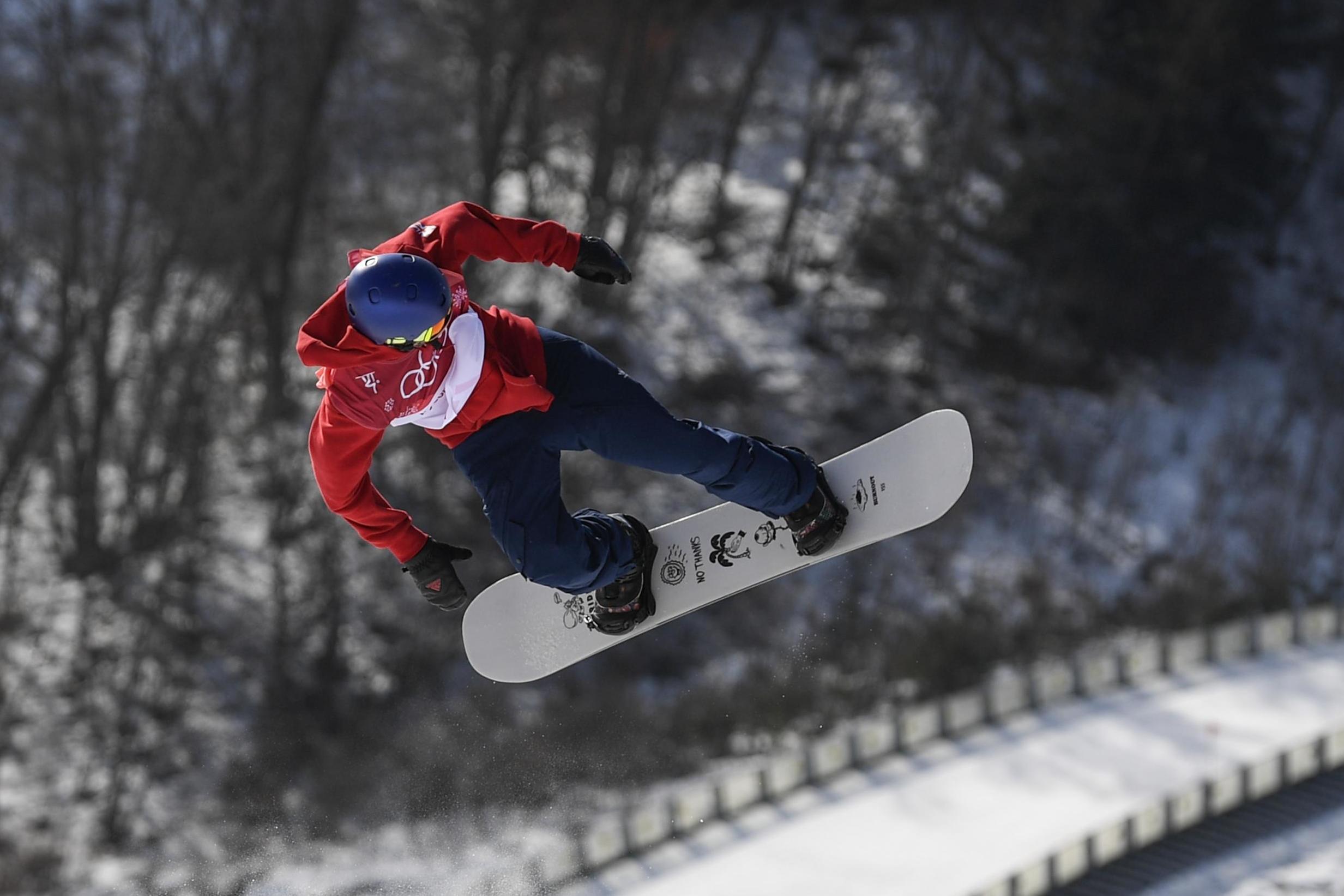 Morgan blocks out the pain to make big air final