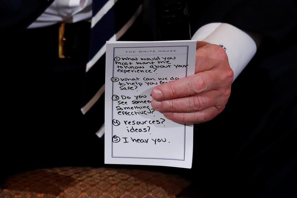 Donald Trump condemned for using 'I hear you' cue card in meeting with Florida shooting survivors | London Evening Standard