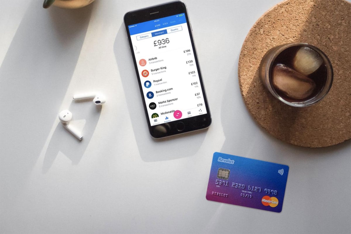 Revolut receives UK banking licence