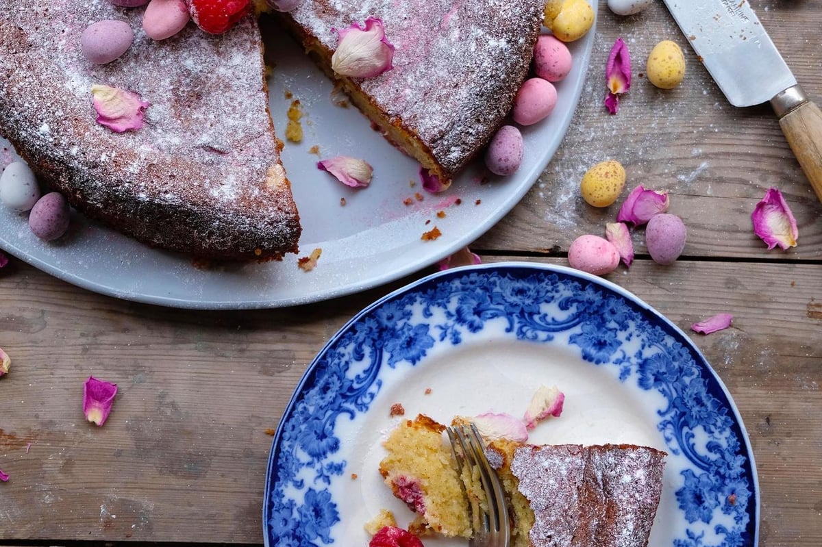 Tart London: How to make white chocolate, almond & raspberry fudge cake | London Evening Standard