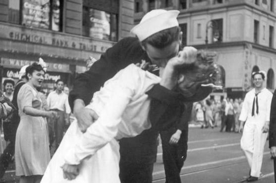 The unexpected true story behind that famous VJ Day Times square kiss