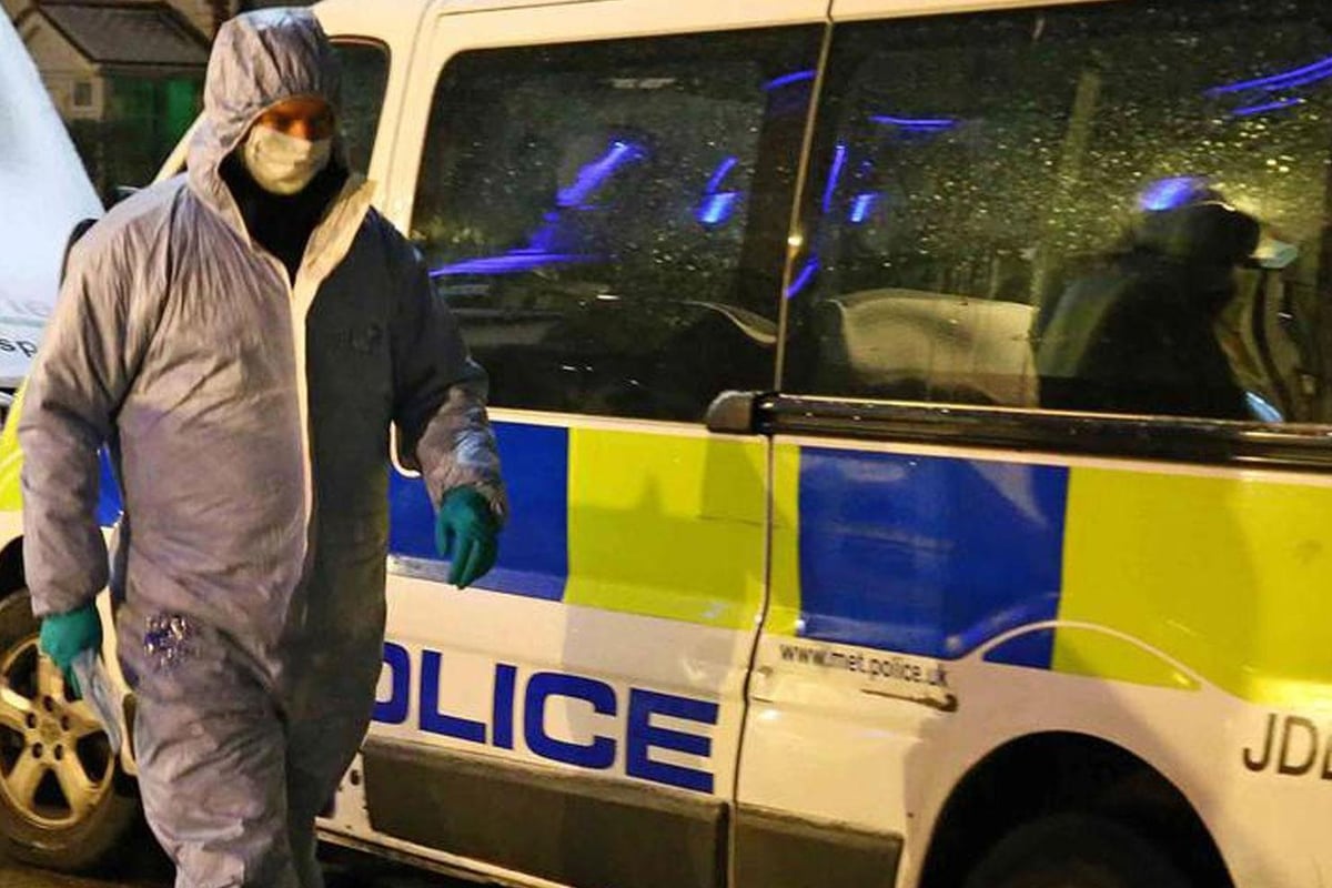 Forest Gate stabbing: Man dies after being repeatedly knifed in fight near hotel and leisure centre | London Evening Standard