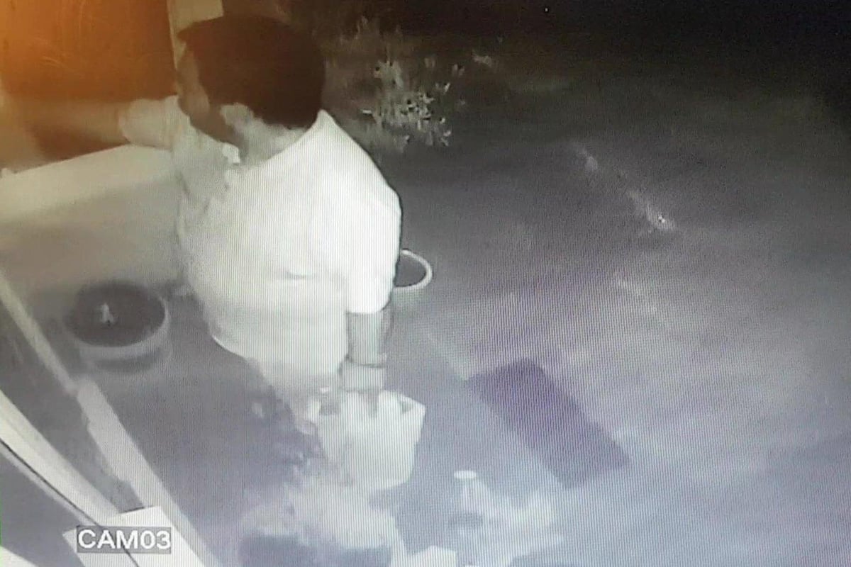 Driver delivering curry rips Palm Sunday cross from wall at home of Christian mother | London Evening Standard