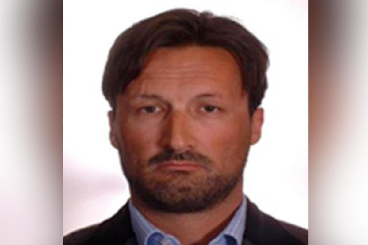 Mark Acklom: ‘MI6 conman’ on Britain’s most wanted list appears in court after being extradited from Switzerland | London Evening Standard