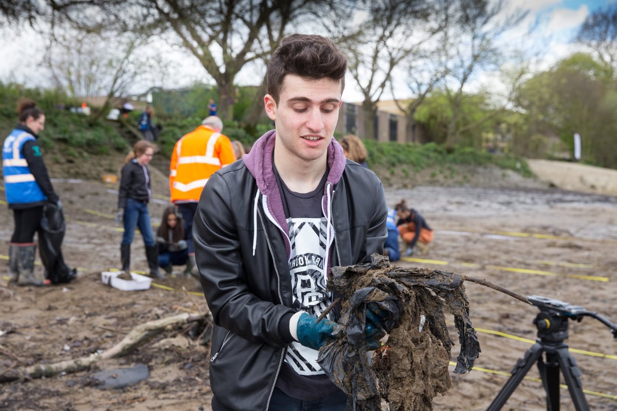 Millions of wet wipes flushed into the Thames causing plastic nightmare | London Evening Standard