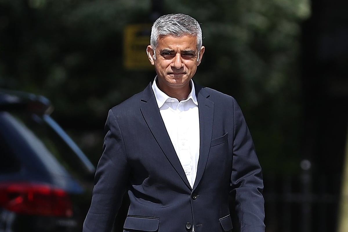 Safety upgrades to cyclist's 'crossing of death' not due for five years, says Mayor | London Evening Standard