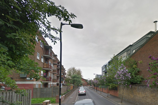 Camberwell stabbing: 17-year-old girl stabbed to death in south London | London Evening Standard