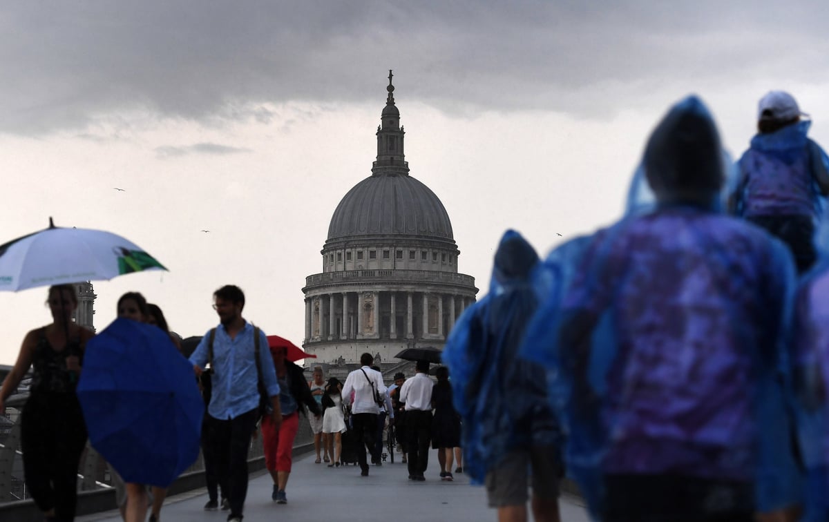 London weather forecast: Rain and thunderstorms pave the way for cooler weekend after days of scorching sunshine | London Evening Standard