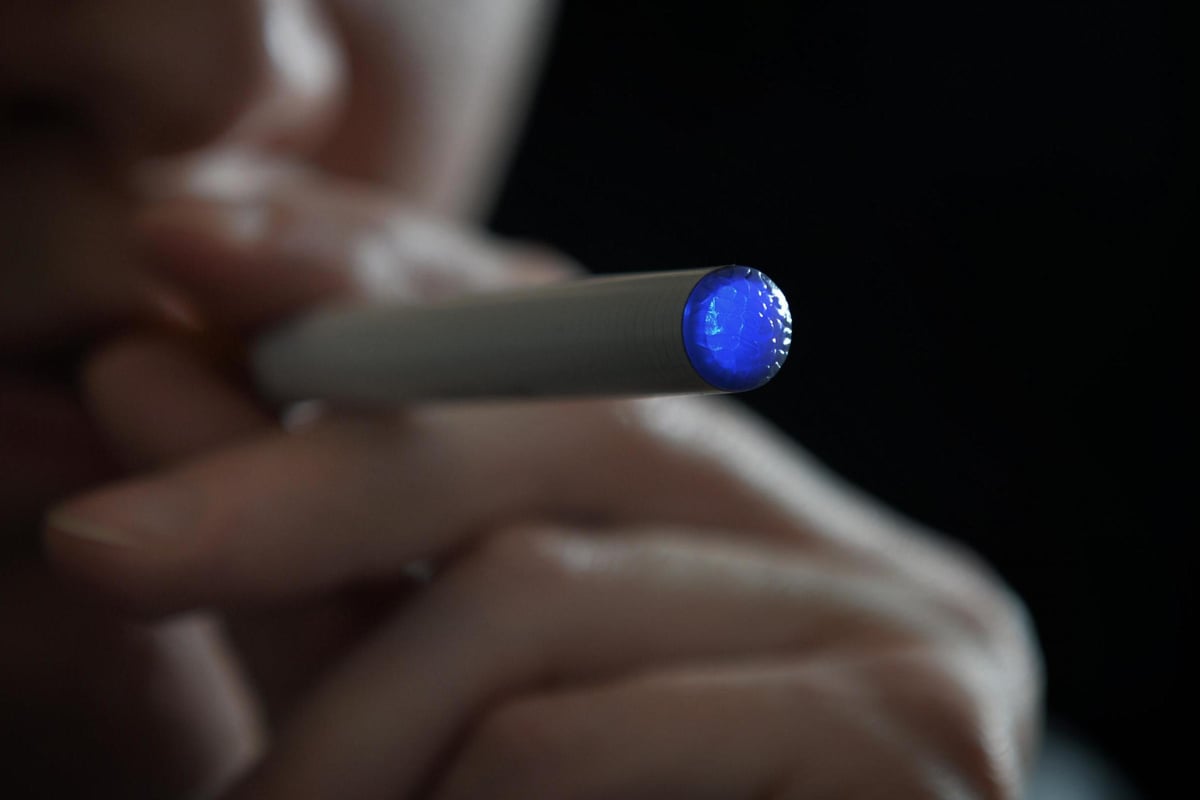E-cigarettes are key to stop smoking as vaping is less harmful, MPs say | London Evening Standard