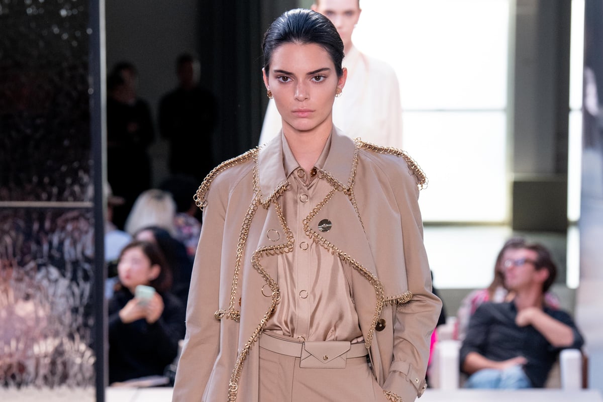 Kendall Jenner makes her catwalk comeback for Burberry at London Fashion Week 2018 | London Evening Standard