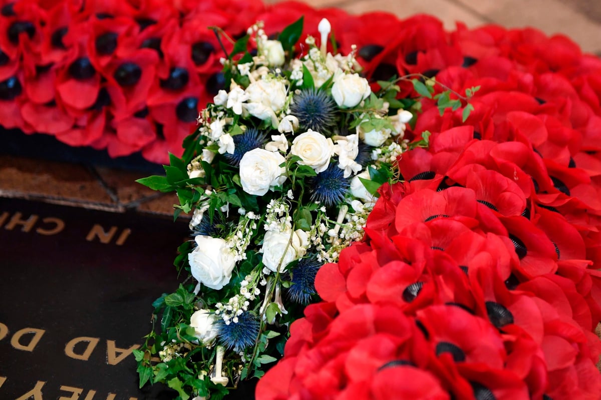 Princess Eugenie's wedding bouquet placed on the grave of the unknown soldier at Westminster Abbey | London Evening Standard