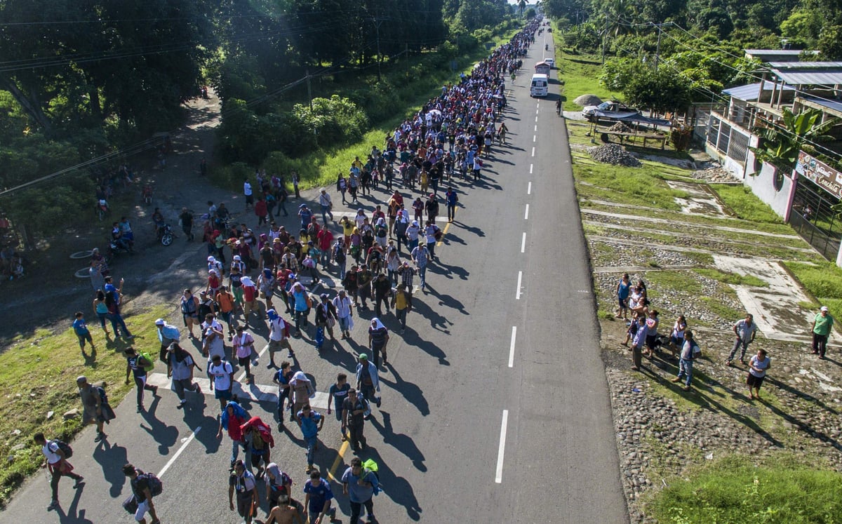 At least 7,000 people now part of migrant caravan heading through Mexico to US border | London Evening Standard