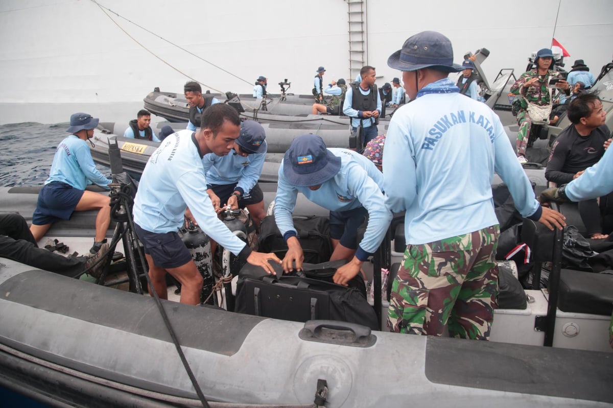 Lion Air crash: Aircraft's wreckage discovered on Indonesian seabed, rescue teams believe | London Evening Standard